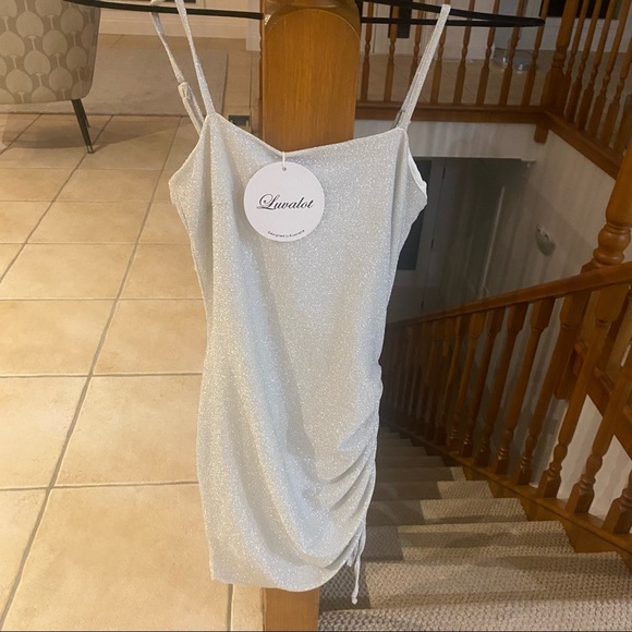 Luvalot dress size 8 silver new with tags - Picture 2 of 7
